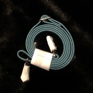 THIRTY-ONE SKINNY STRAP TEAL AFFAIR PEBBLE